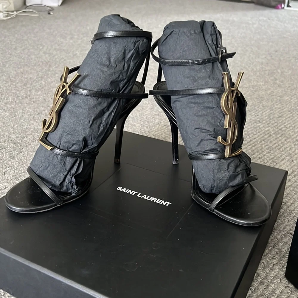 Cassandra YSL heels - Picture 2 of 2